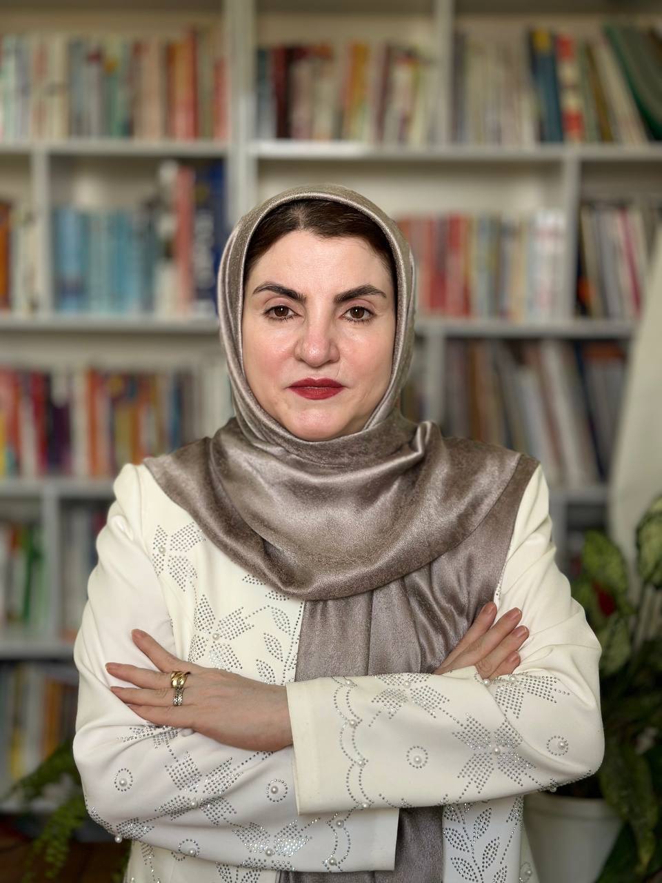 اعظم صادق | روانشناس و مربی رشد فردی